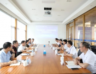 成都市第一人民医院领导专家莅临五冶医院指导交流