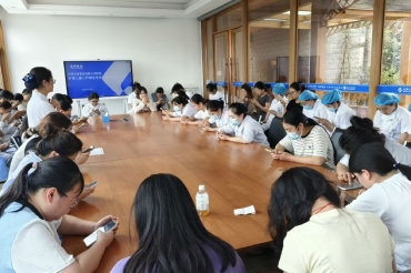 夯实理论根基 筑牢质量防线：五冶医院护理部组织全院护士护理三基三严理论考试