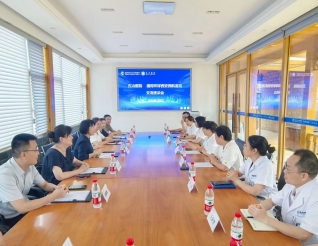 互鉴互学 共话发展：通用环球西安西航医院一行到访五冶医院参观交流
